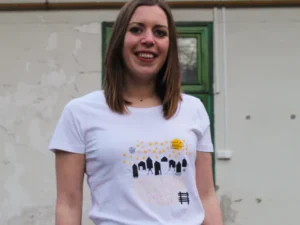 Póló Lázár Zsófi grafikájával